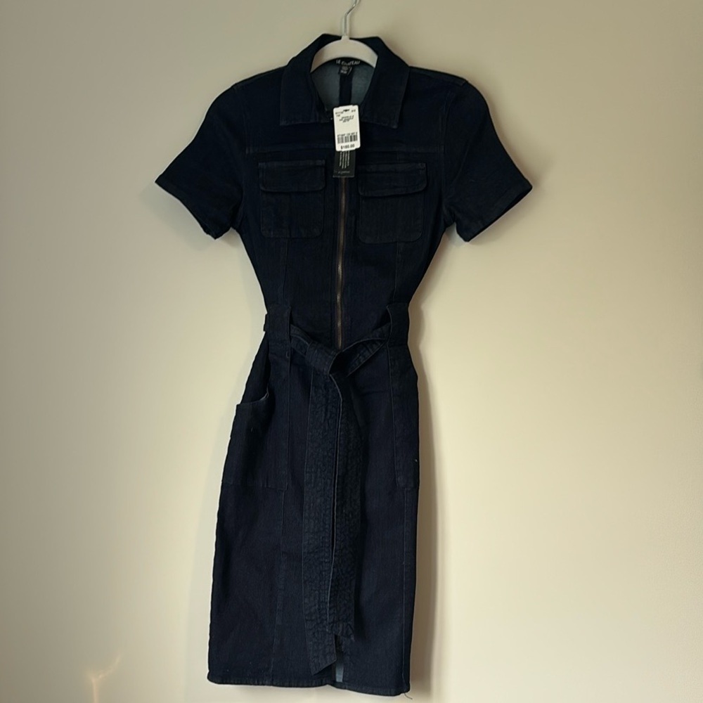 Le Chateau Dark Denim Short Sleeve Dress - Picture 2 of 12